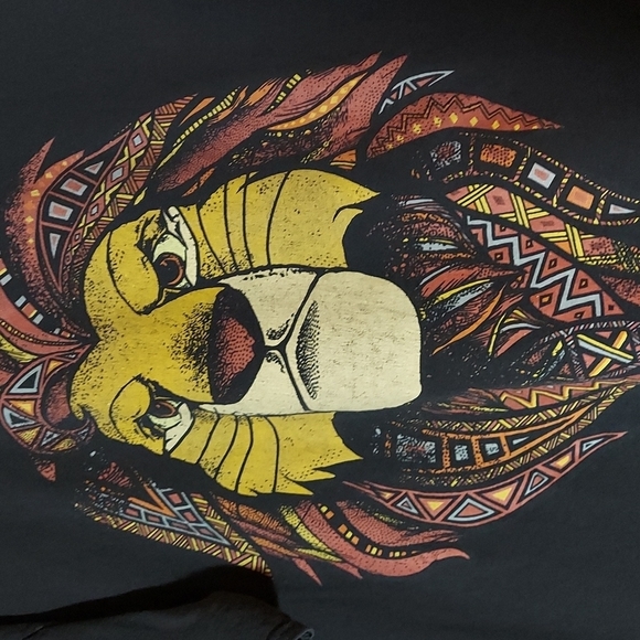 Disney Lion King Tee - Picture 2 of 3